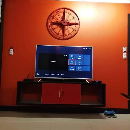 Cubao Manhattan Heights Unit 11Pq Tower B, 1Br Quezon City Bagian luar foto