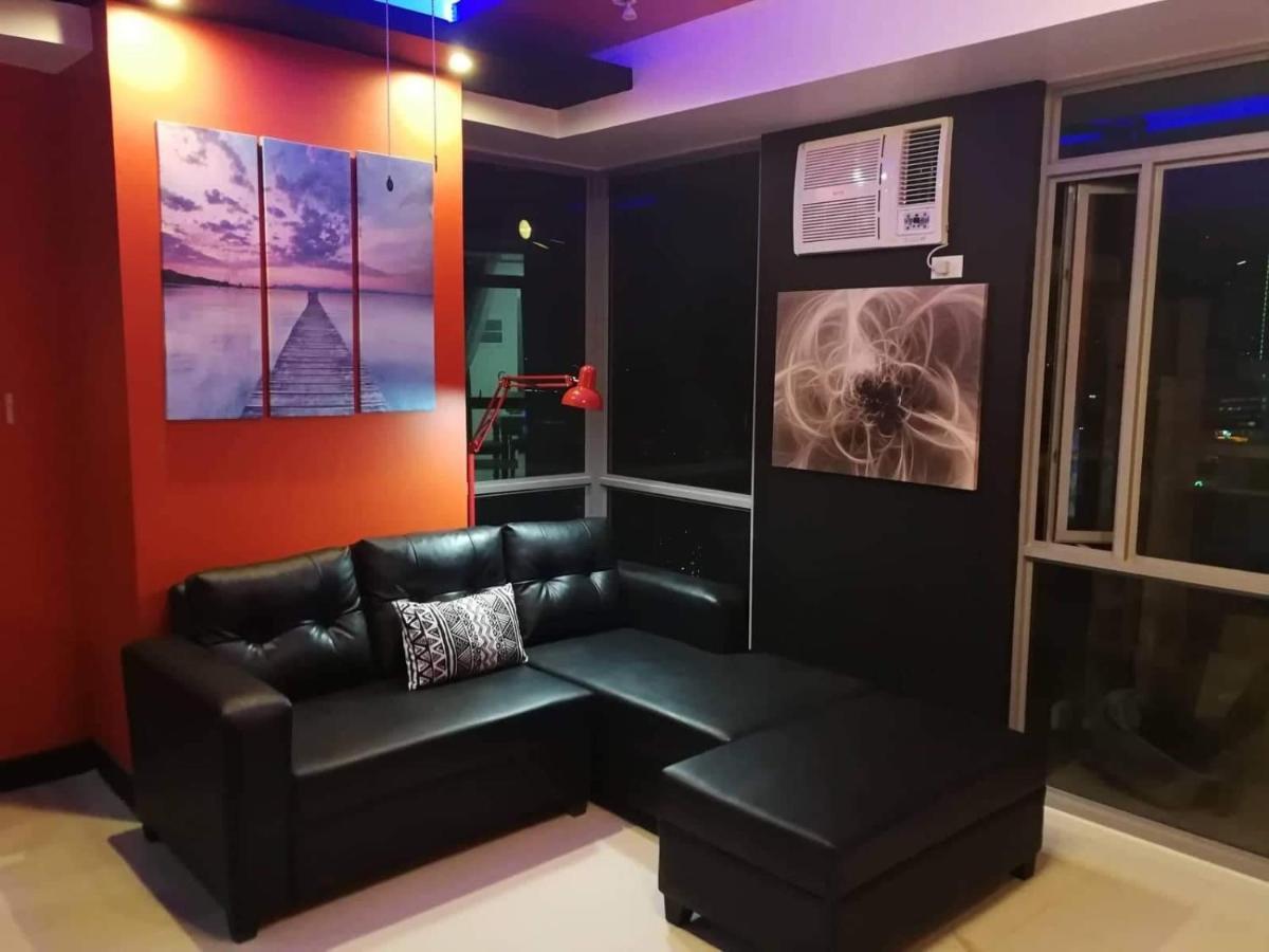 Cubao Manhattan Heights Unit 11Pq Tower B, 1Br Quezon City Bagian luar foto